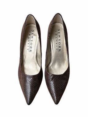 New York Transit Dark Brown Snakeskin Pointed-Toe Pumps